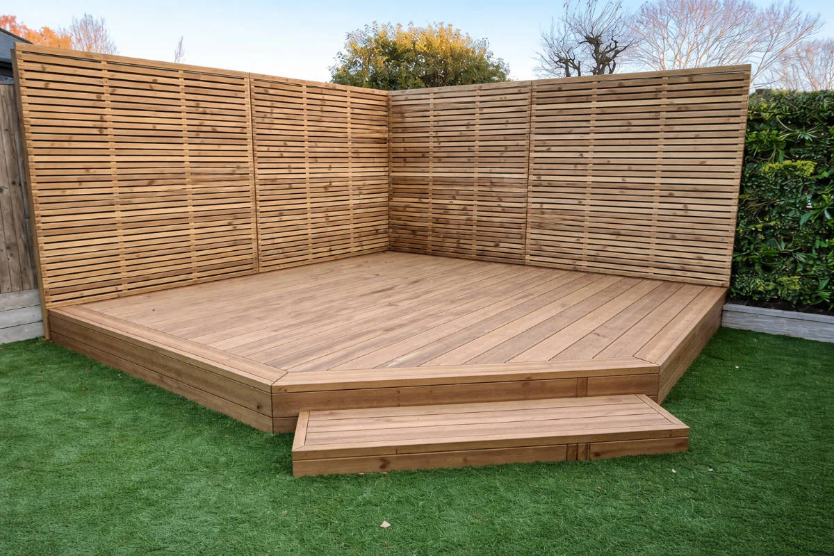 Bespoke Timber Decking With Double Slatted Screens